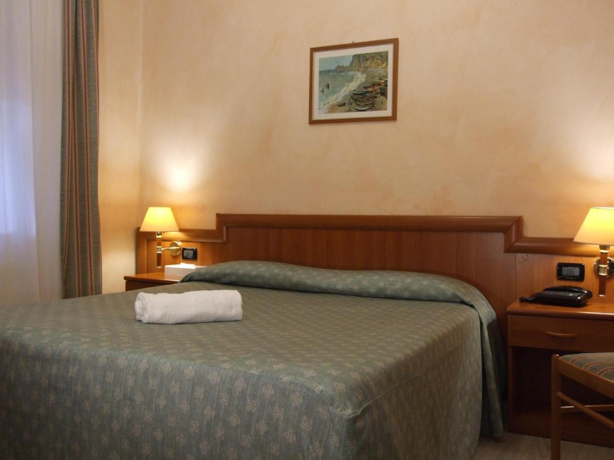 Coccodrillo Hotel & Apartments Varazze Εξωτερικό φωτογραφία
