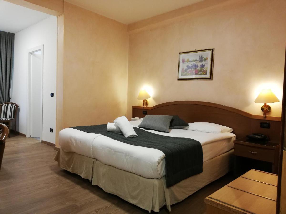 Coccodrillo Hotel & Apartments Varazze Εξωτερικό φωτογραφία
