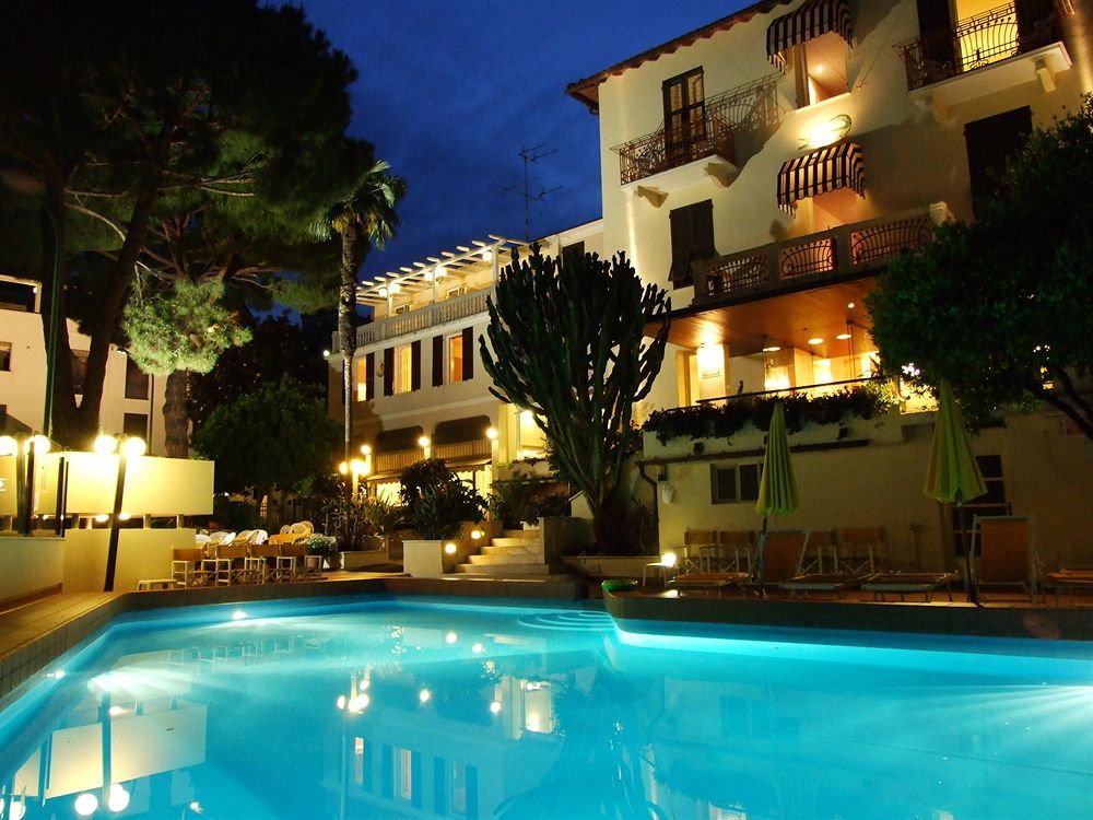 Coccodrillo Hotel & Apartments Varazze Εξωτερικό φωτογραφία
